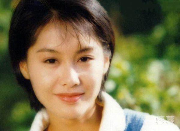 周星驰最爱的女人是谁 拥有不了不如孤独终老