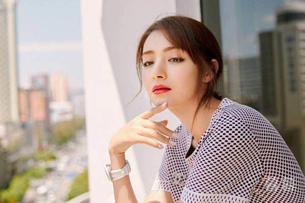 泡沫之夏沈蔷为什么喜欢洛熙 爱一个人从来都不需要理由