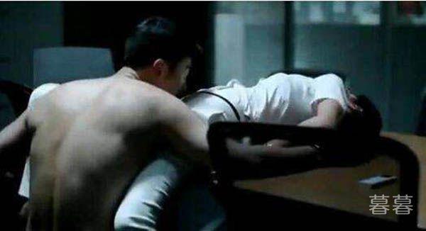 朱亚文沈佳妮怎么认识 精神洁癖的女文青吸引了他