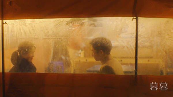 经常请吃饭的漂亮姐姐尹珍雅比徐俊熙大几岁 论与“小奶狗”男友的正确相处方式