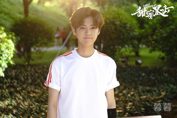 甜蜜暴击鹿晗关晓彤 由戏内走向戏外的爱情