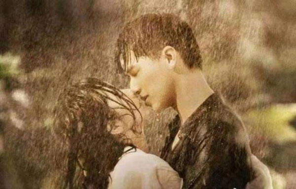 亲爱的麻洋街女主和谁在一起 她最后放弃了青梅竹马欧小剑