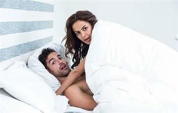 女人快要进入高潮时的8个动作!到达顶峰时的表现