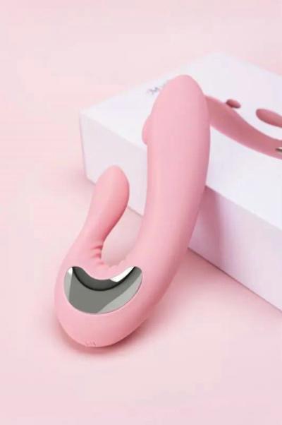 男女必学的指法 ,潮吹湿了床单……