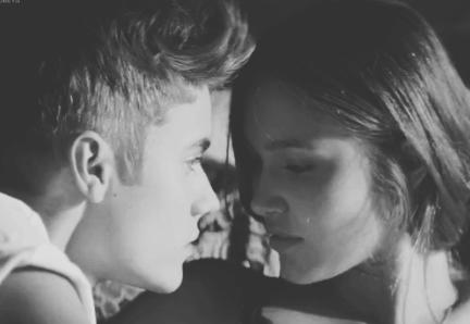 为什么男人同房时,喜欢动几下停几下