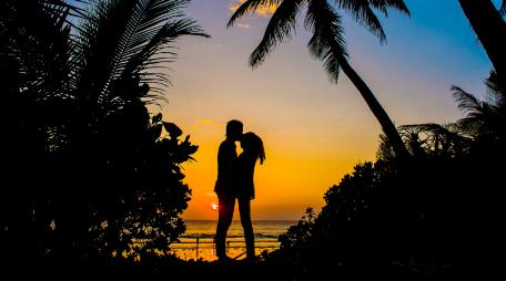 怎么接吻女生会舒服？男女必看接吻指南