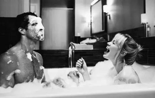 另一半总是瞒着我自慰,是我有问题吗?