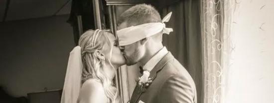 性爱失去失去新鲜感,不妨试试蒙眼小秘诀