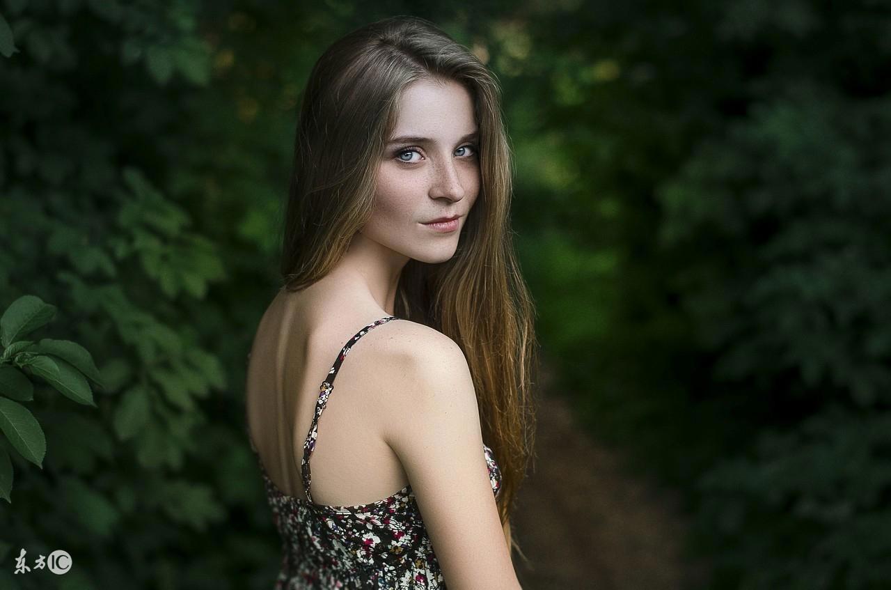 从一垒到三垒是什么意思 一垒是牵手 二垒是吻 三垒是爱抚