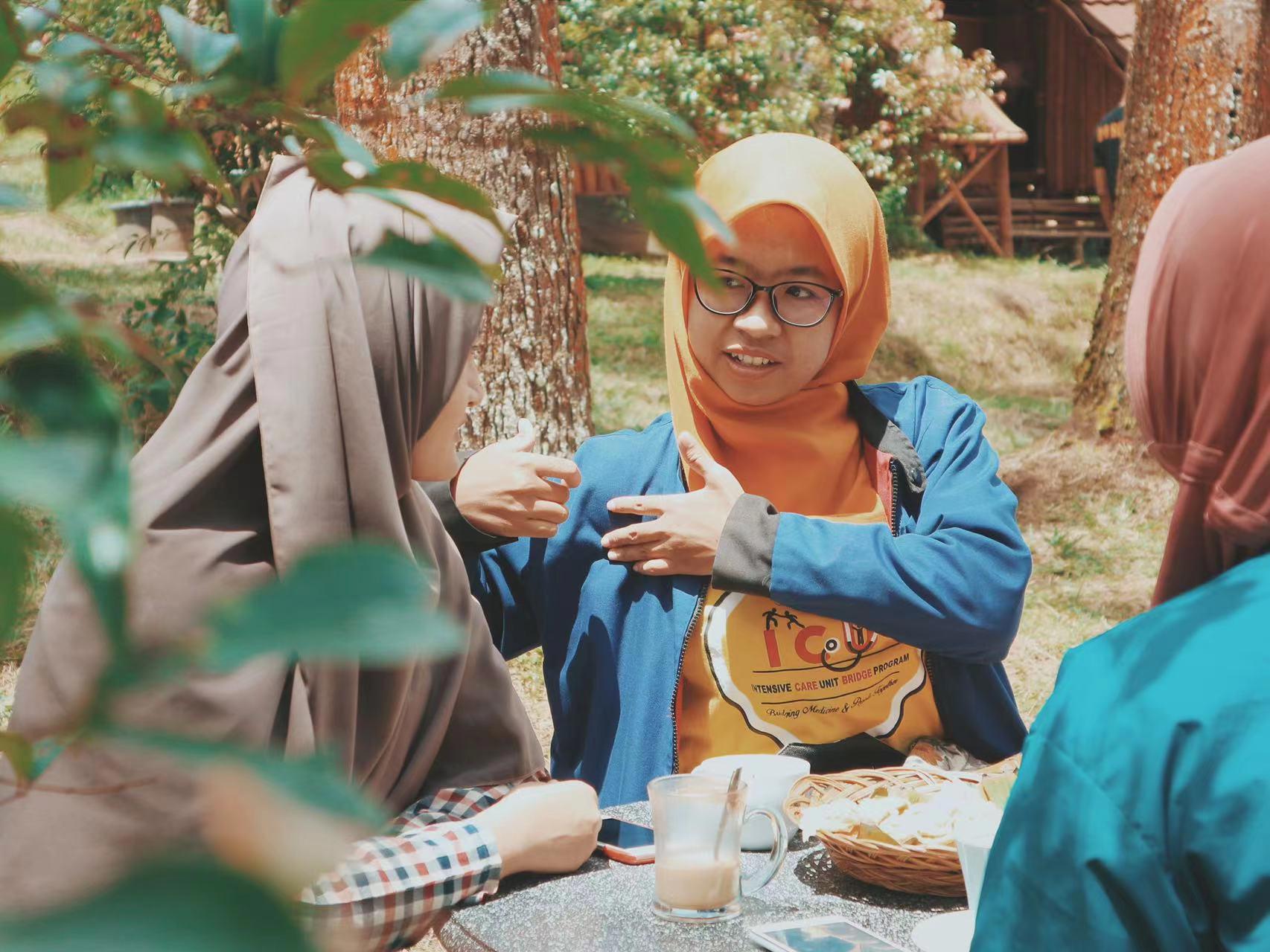 “解释就是掩饰”揭开伪装的心理真相