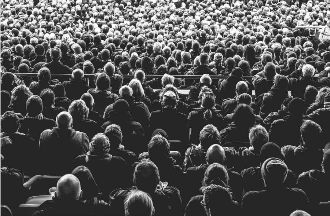 所罗门•阿希的从众实验:成为与众不同者很不容易