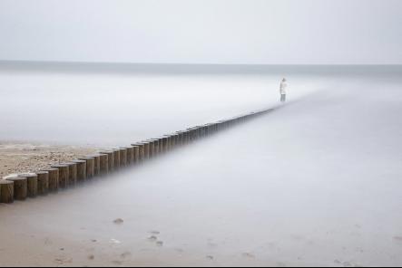 中年危机的表现与原因，如何应对中年危机