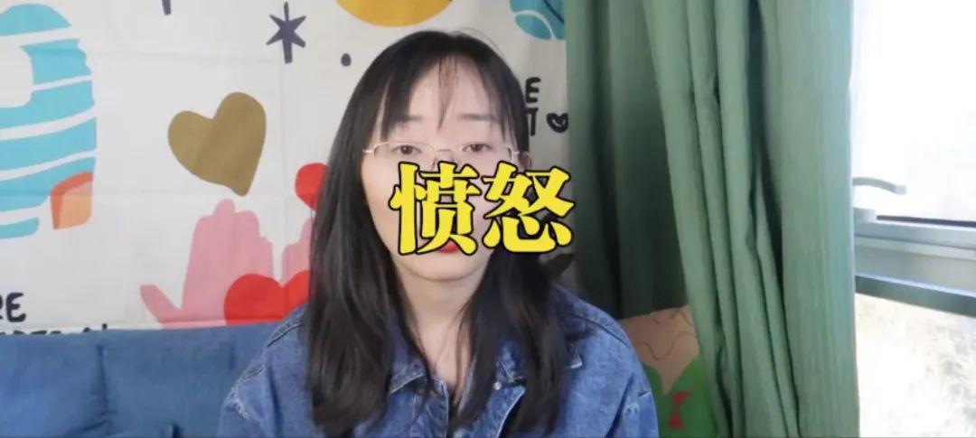 总是沉浸在悲伤里的心理学原因及解决方法