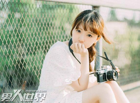 公车上艳遇小女生 口述清纯甜美的她太勾我心魄了