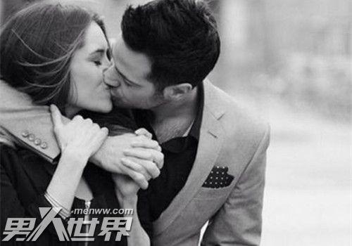 为什么男生喜欢种草莓 接吻留吻痕是占有欲的体现