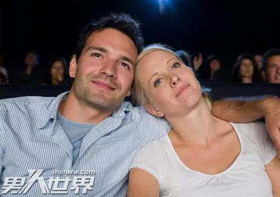 男生搂腰和搂肩的区别在哪 搂女生的腰能感觉出粗细吗