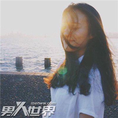 朋友的漂亮未婚妻刘盈令我着迷 趁朋友出差我和他妻子出轨了