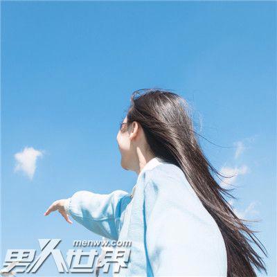 朋友的漂亮未婚妻刘盈令我着迷 趁朋友出差我和他妻子出轨了