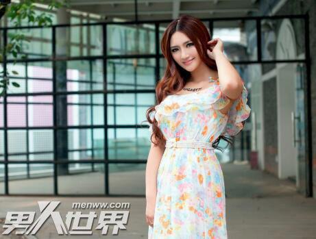 邻居的秘密被我发现了 她为让我守住秘密做了这样的举动