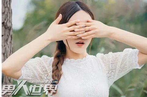 男生对你有生理反应的眼神，就像老虎锁定猎物一样