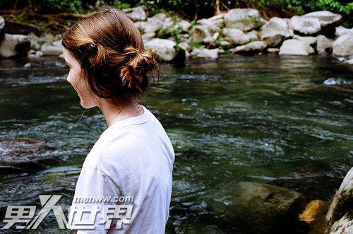 朋友出差照顾他新婚妻子 口述鲜妻的弱小让我奋不顾身