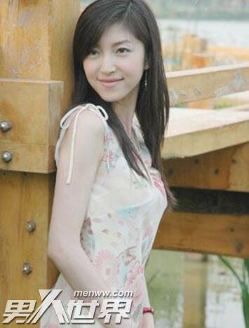 躁动山野风流桃花村 丈夫不在家自己被村医欺负