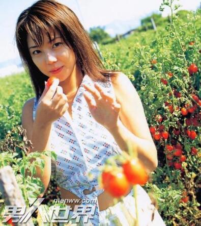 躁动山野风流桃花村 丈夫不在家自己被村医欺负