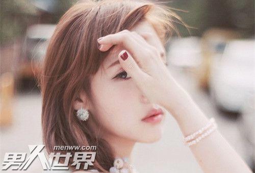 乡村野床玉米地的故事 风流村长和村妇女喜结连理