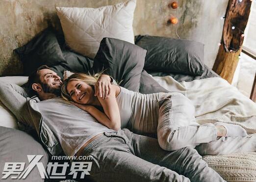 男生抱着女生睡会难受吗 男生女生的反应却大有不同