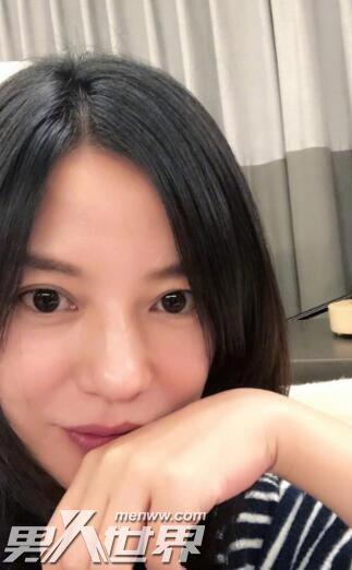 黄有龙为赵薇庆生 黄有龙和赵薇并不幸福是假的