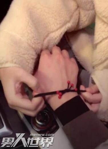 女生给男生小皮筋什么意思 女生的头绳可不会随便送人