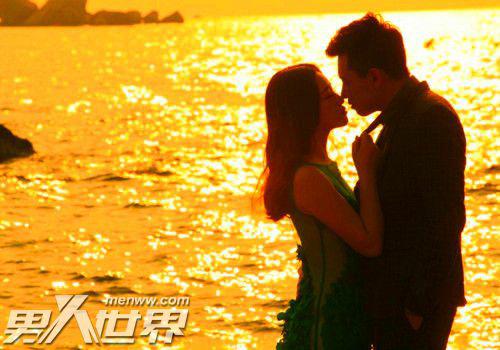 男人单手搂女人腰代表什么 喜欢搂腰的男人占有欲很强