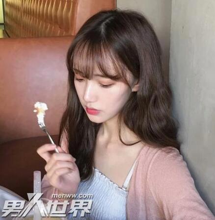 好闺蜜抢了自己的男友 因为这个伤害我堕落了真的太傻