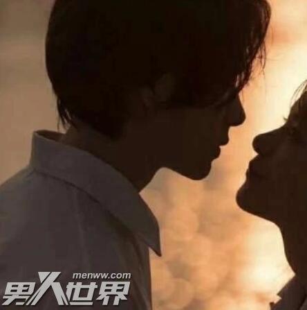 和大叔谈恋爱一定要沉住气 不能进展太快不然他不珍惜你