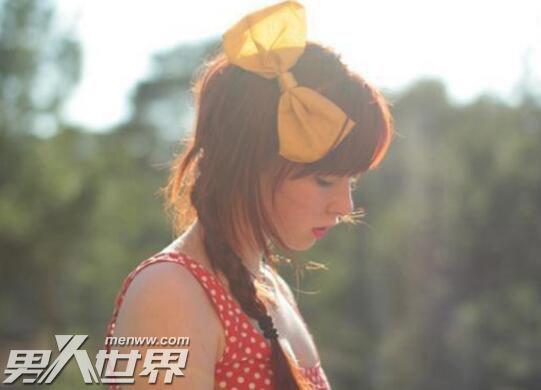 男人身体贴着你说明什么 别认为男人和你接触没有目的