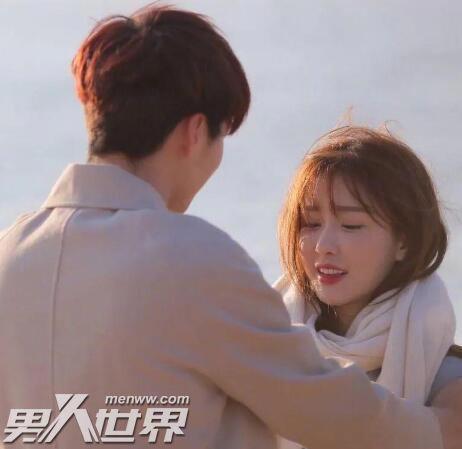 一个男人允许你摸他的胡子 不排斥女生碰他代表什么