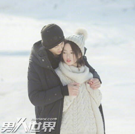 男人喜欢从后面抱着你说明什么 背后拥抱的心理学意义