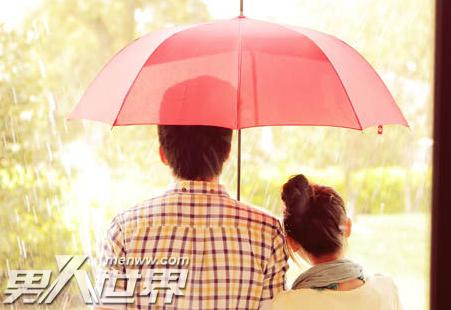 男生总想和你身体接触的原因 男人想啪啪有什么暗示吗