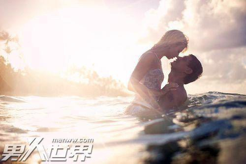 男生总想和你身体接触的原因 男人想啪啪有什么暗示吗