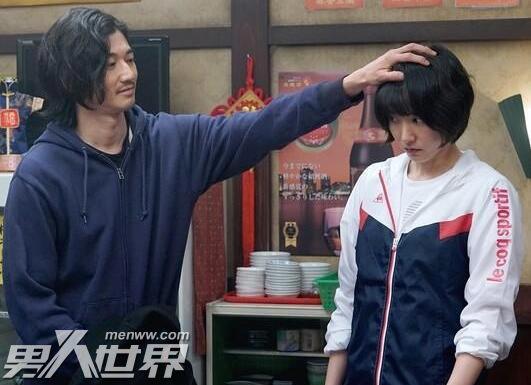 女生的头发为什么不能碰 允许你摸头发说明你是她的例外