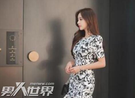 跟女邻居电梯里邂逅发生的事 后来她就成了我的老婆