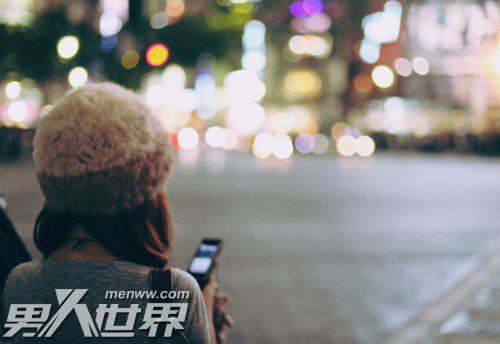 和邻居大哥在楼道里做运动 大哥的热情让我感到害羞