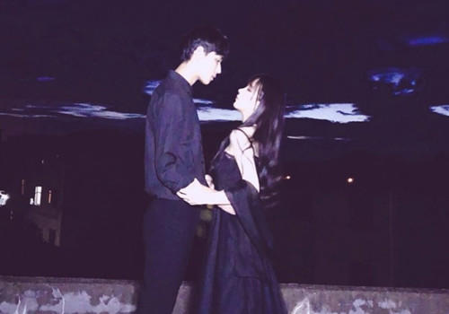 女人想睡你有啥表现 女人对你产生兴趣她会怎么做