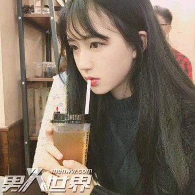 长途汽车里的艳遇故事 我在车上靠着帅哥的肩膀睡着了