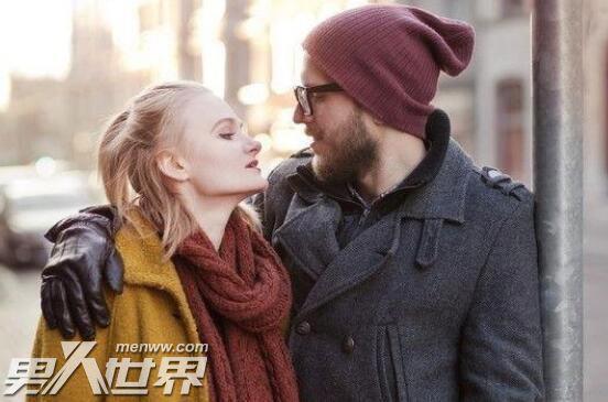 一个男人不亲你嘴是什么意思 男人亲吻这几个地方最爱你