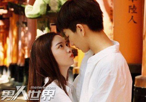 男生抱你时用脸贴近你 男生用脸蹭女生的脸代表什么