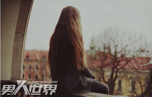 隔壁新搬来美丽邻居让我情动 那天女邻居竟穿睡衣来找我