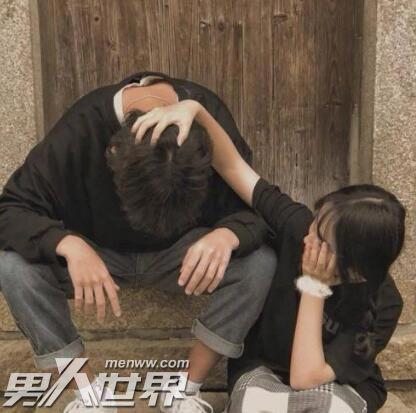 很喜欢一个人是什么感觉 有这些表现说明你对他动心了