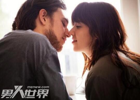 和喜欢的人接吻为什么是甜的 接吻甜甜的能说明什么